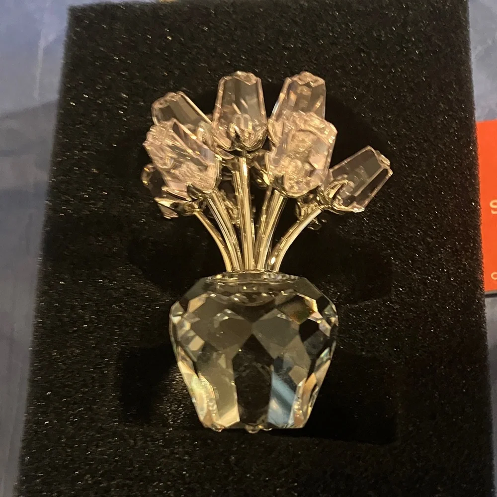 Swarovski Crystal Floral Display - Silver and Pink - Picture 7 of 9